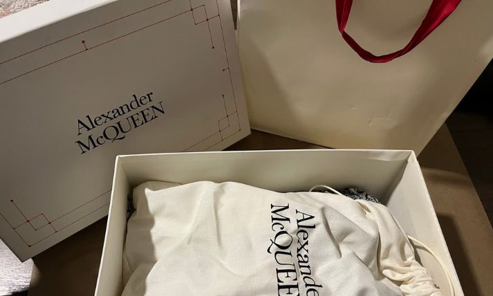 Alexander McQueen "White"