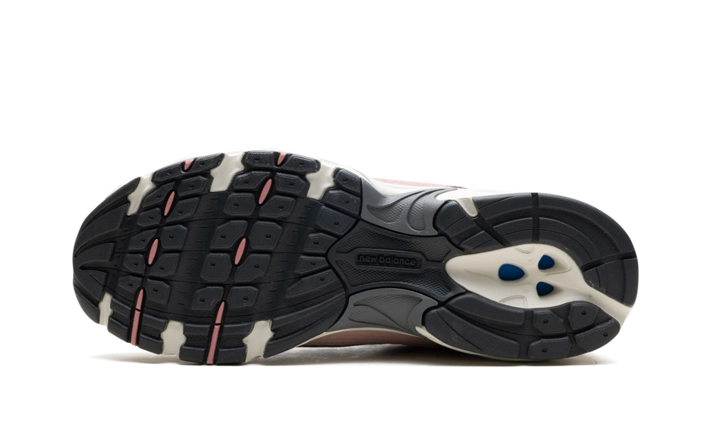 New Balance 530 « Blanc Gris Bleu Marine »