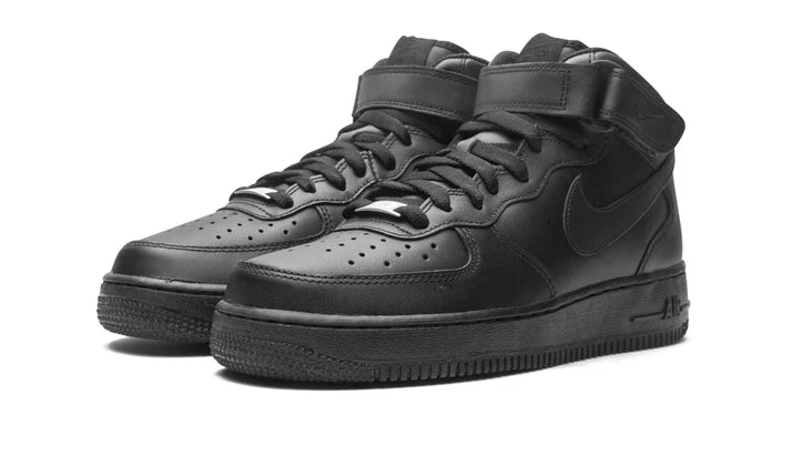 Nike Air Force 1 Mid '07 « Triple Black »