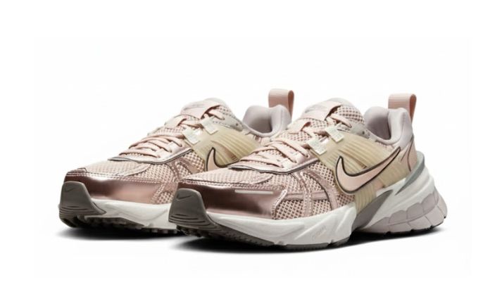 Nike V2K Run "Beige College Grey Light Bone"