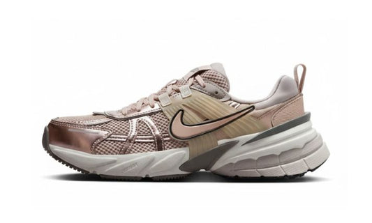 Nike V2K Run "Beige College Grey Light Bone"